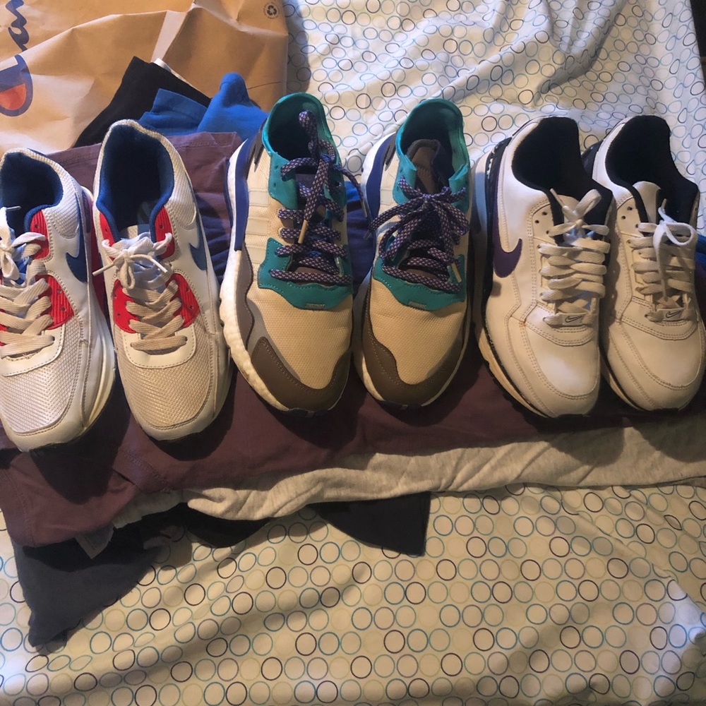 3 piair of shoes for one price. Pre-owned.